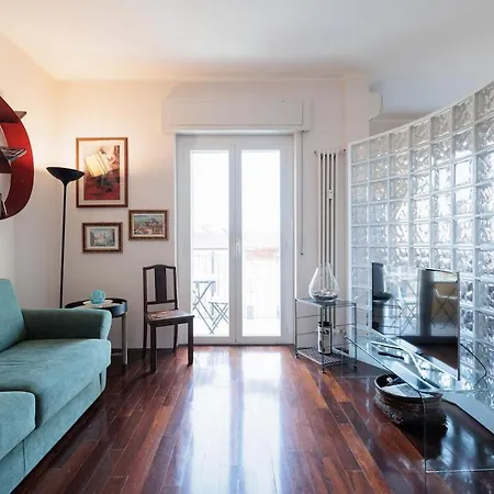 Apartment Urban House View 2 - Navigli Milan